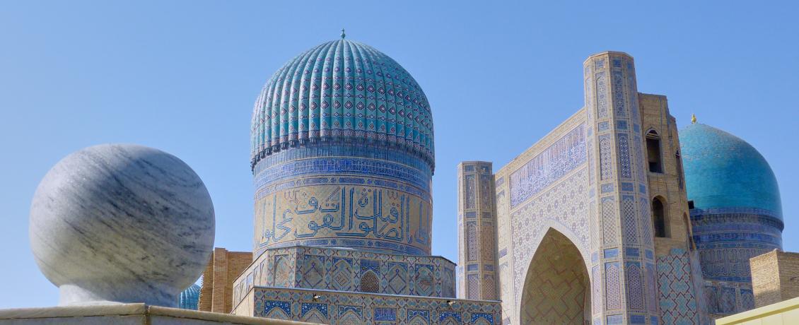 Stunning tilework at Bibi-Khanum Mosque. Credit LoggaWiggler.