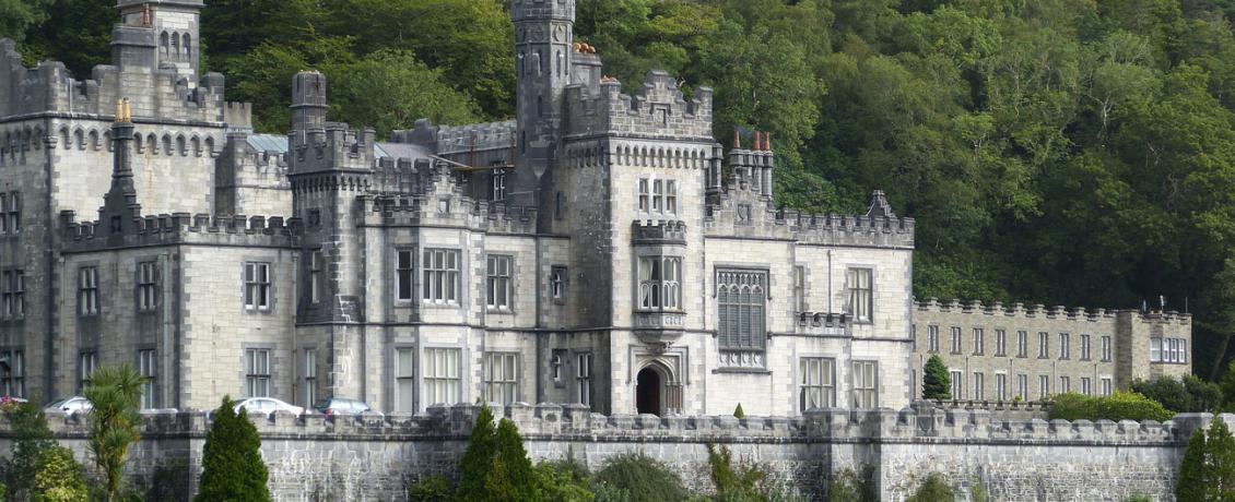 Kylemore Abbey in Ireland 