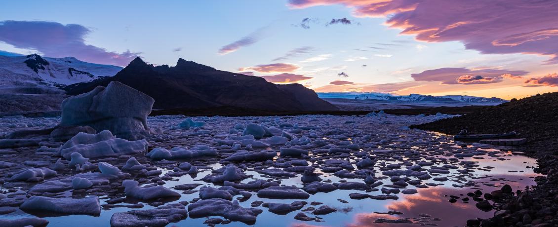 Crumbling ice and floating icebergs