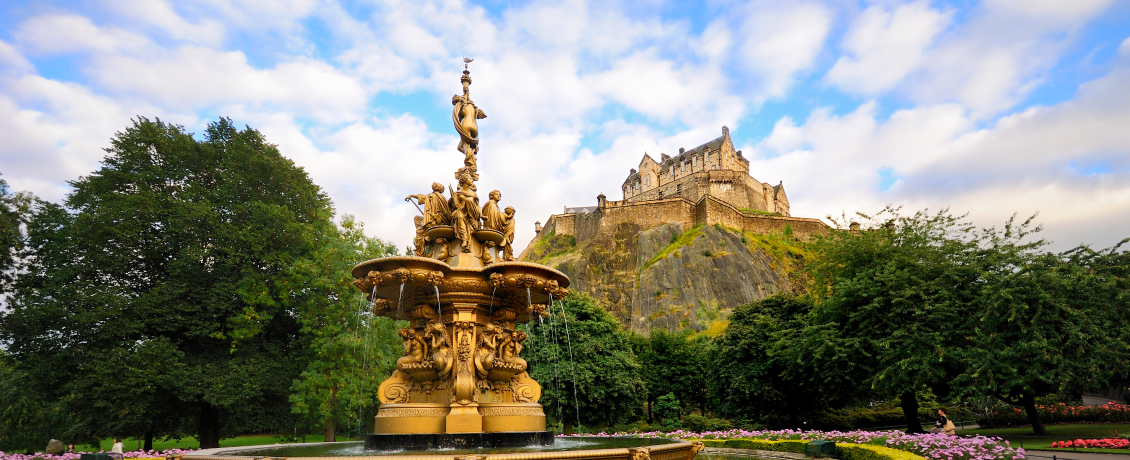 Views of the beautiful Edinburgh Castle