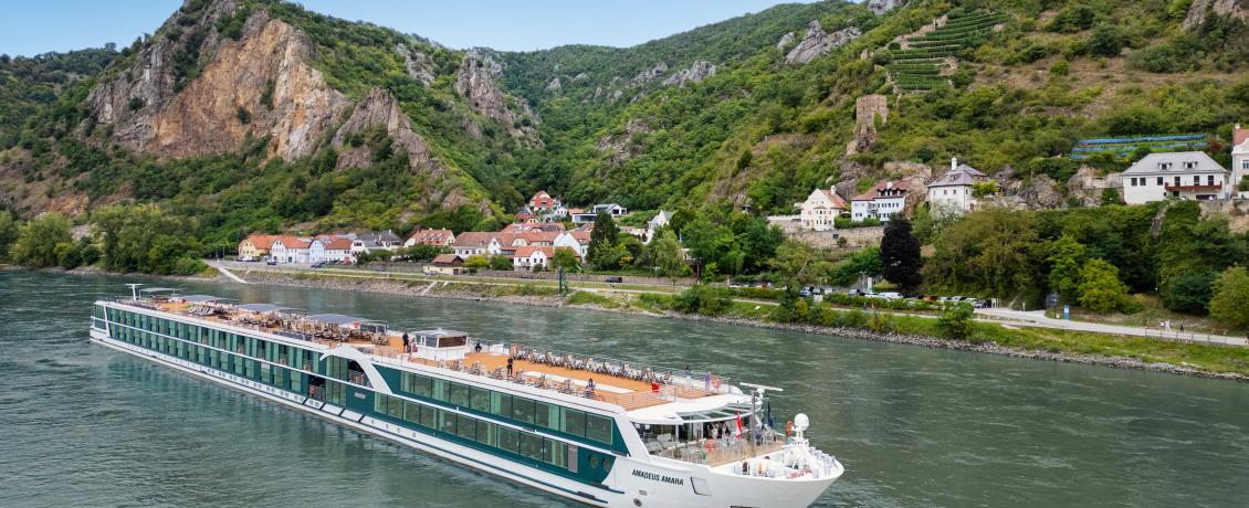 AMADEUS Amara sailing the Wachau Valley